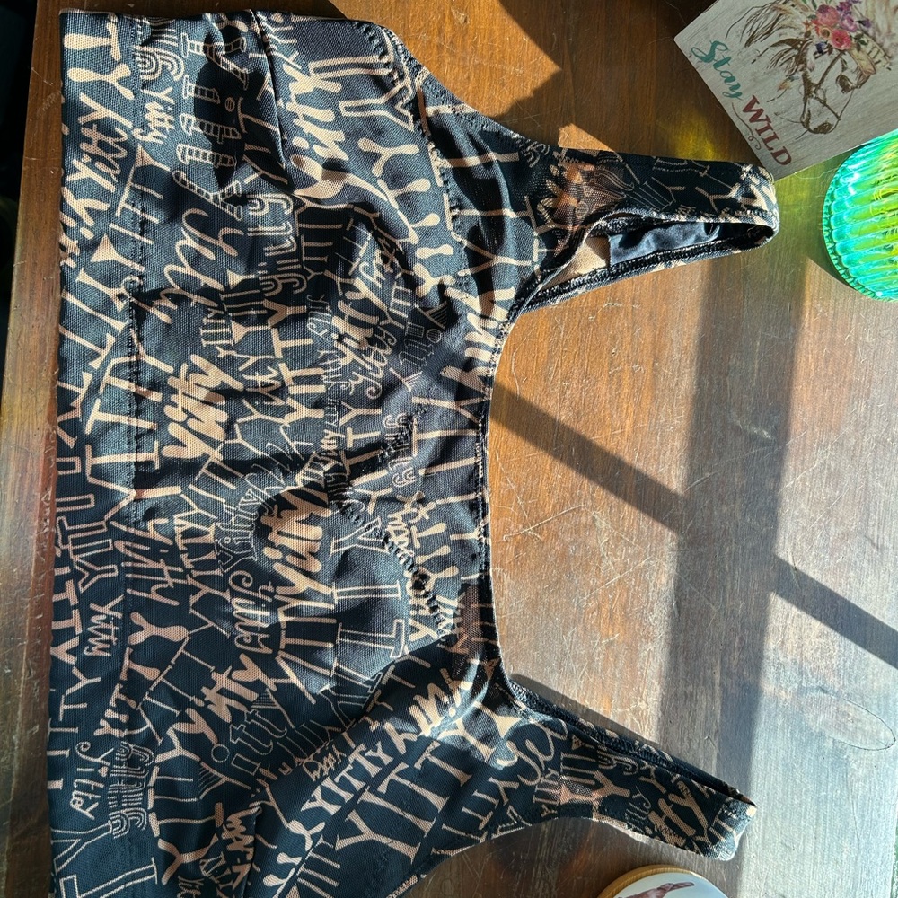 YITTY Black and Tan Graphic Tank Top